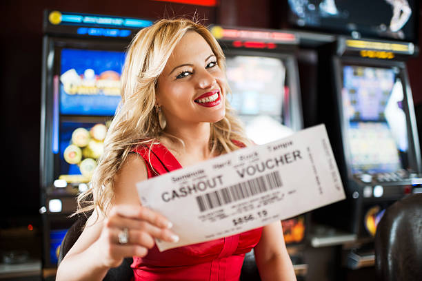 c200m Featured Games dashboard showing live-dealer tables and slot titles